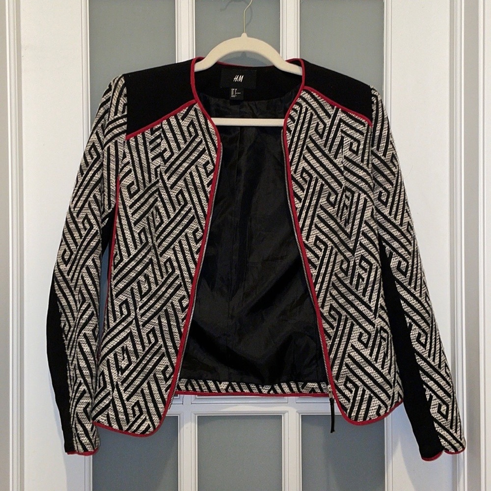 H&M: Geometric Patterned Blazer - Size US 4